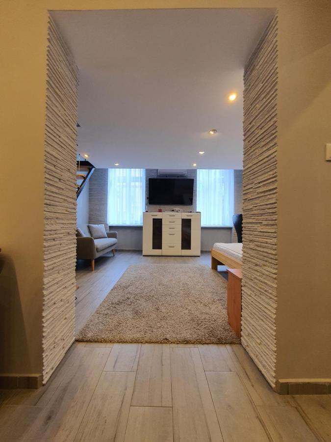 דברצן Belvarosi Exkluziv Loft מראה חיצוני תמונה