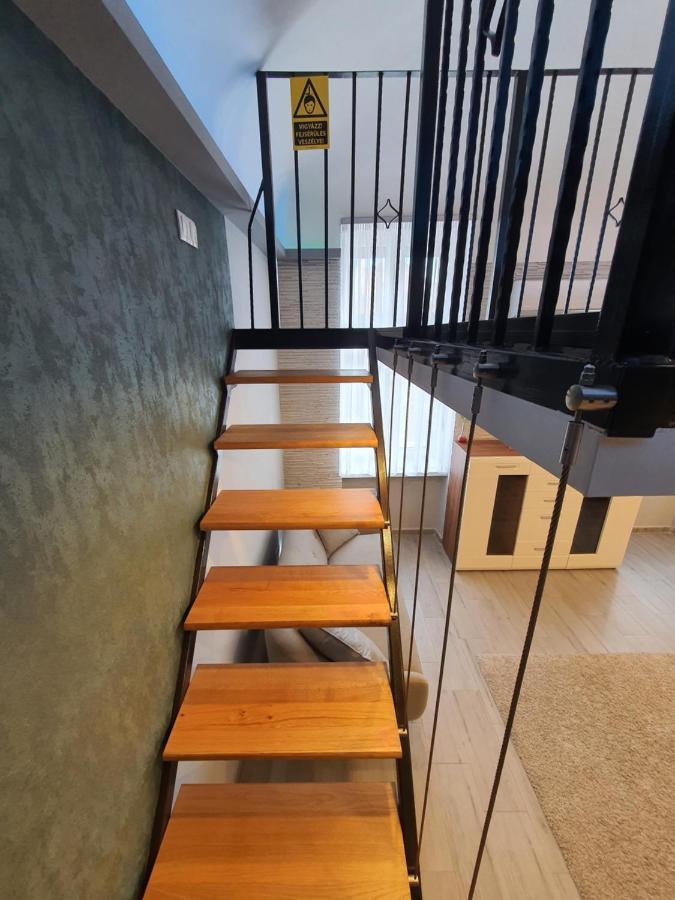 דברצן Belvarosi Exkluziv Loft מראה חיצוני תמונה